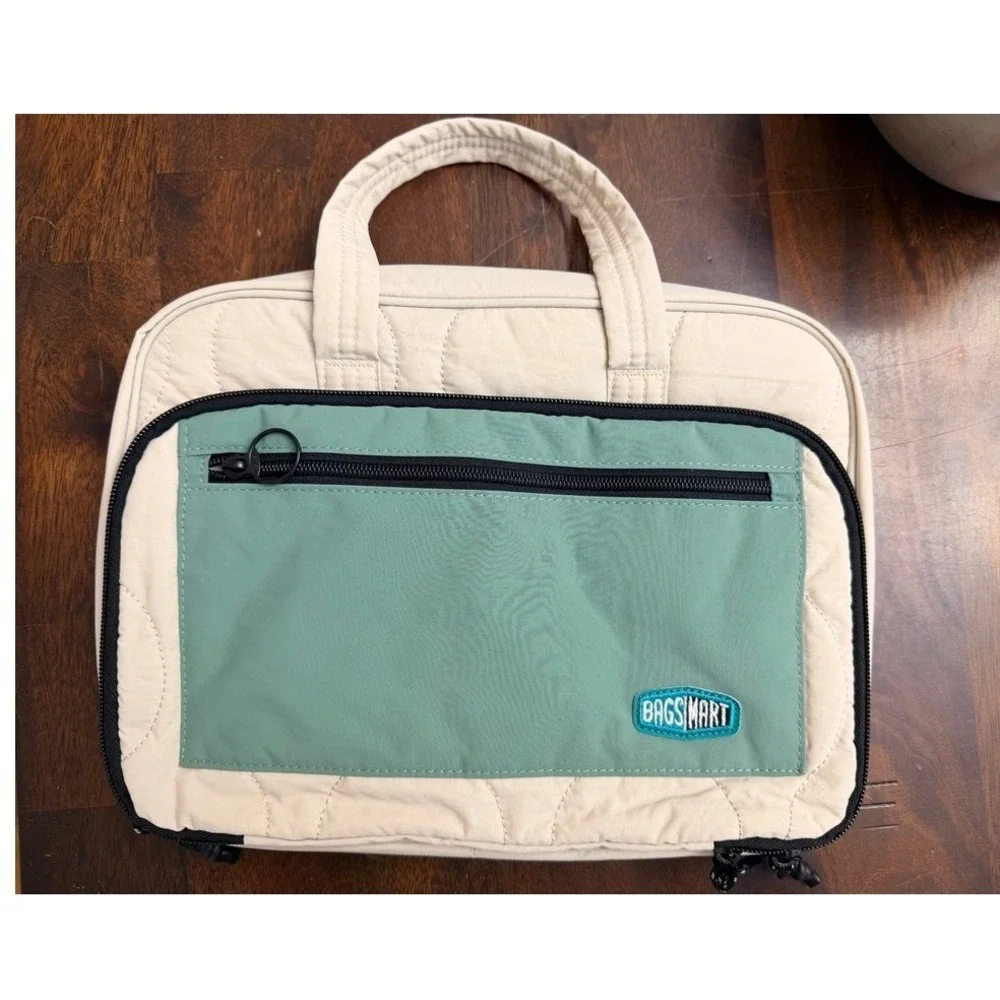 Bagsmart Walker Hanging Travel Toiletry Bag Unisex OS Celadon Green NWT